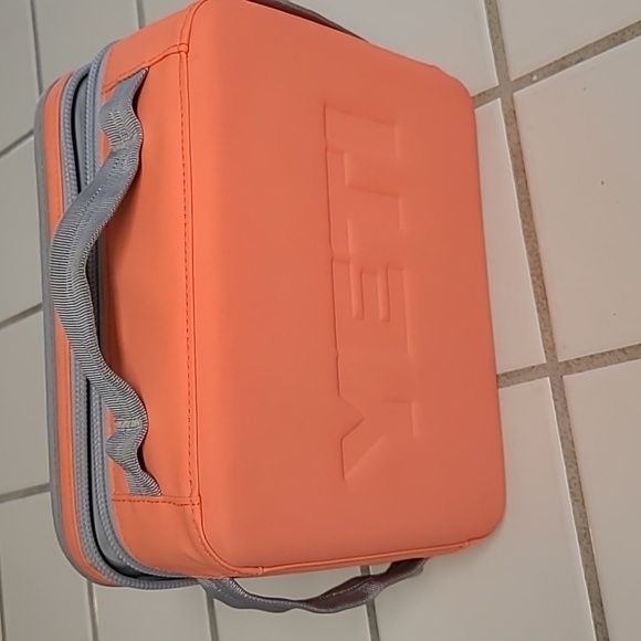 Yeti DayTrip Lunch Box, Coral/peachy, Cooler - Picture 16 of 16